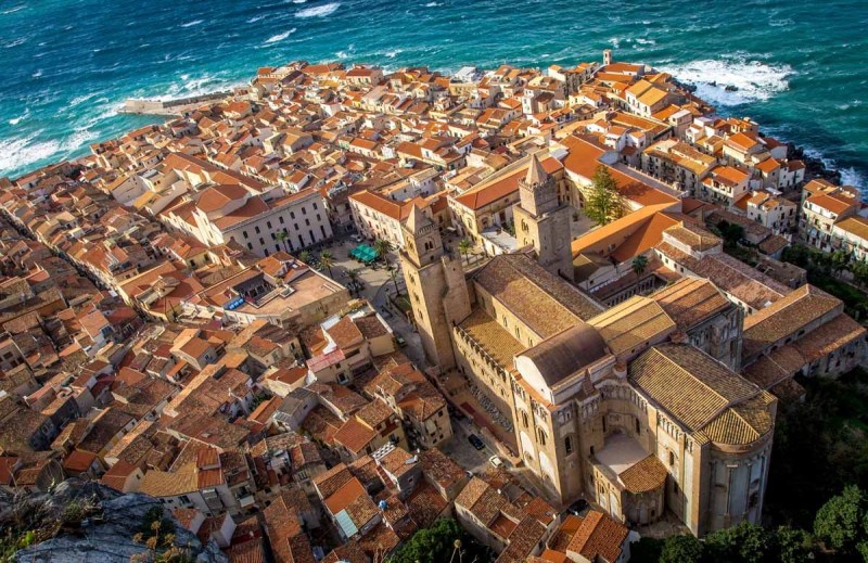 cefalu-sicily_15973707576_o