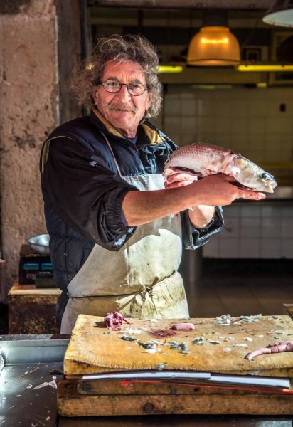 fish-market-syracuse-sicily_15973789826_o